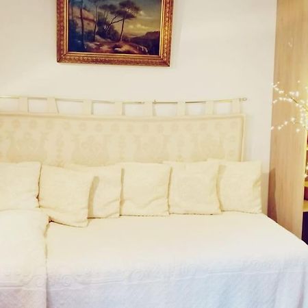 Small Luxurious Room In The Heart Of Saint Germain باريس المظهر الخارجي الصورة